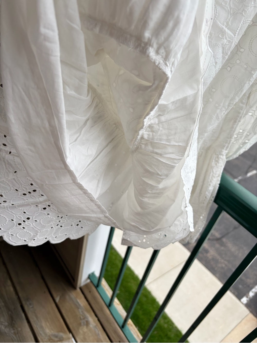 🆕🤍Antonio Melani White Eyelet Lace Dress Size 6 Boho Cottagecore Front Mini - Picture 14 of 17